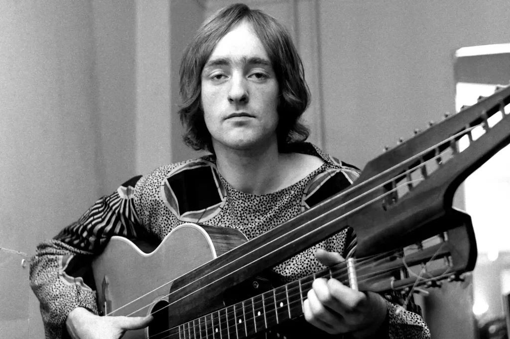 Dave Mason dies