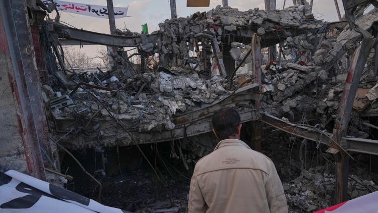 US service member missing after Iran shot down fighter jet has been rescued