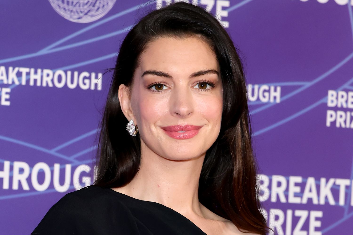 Anne Hathaway