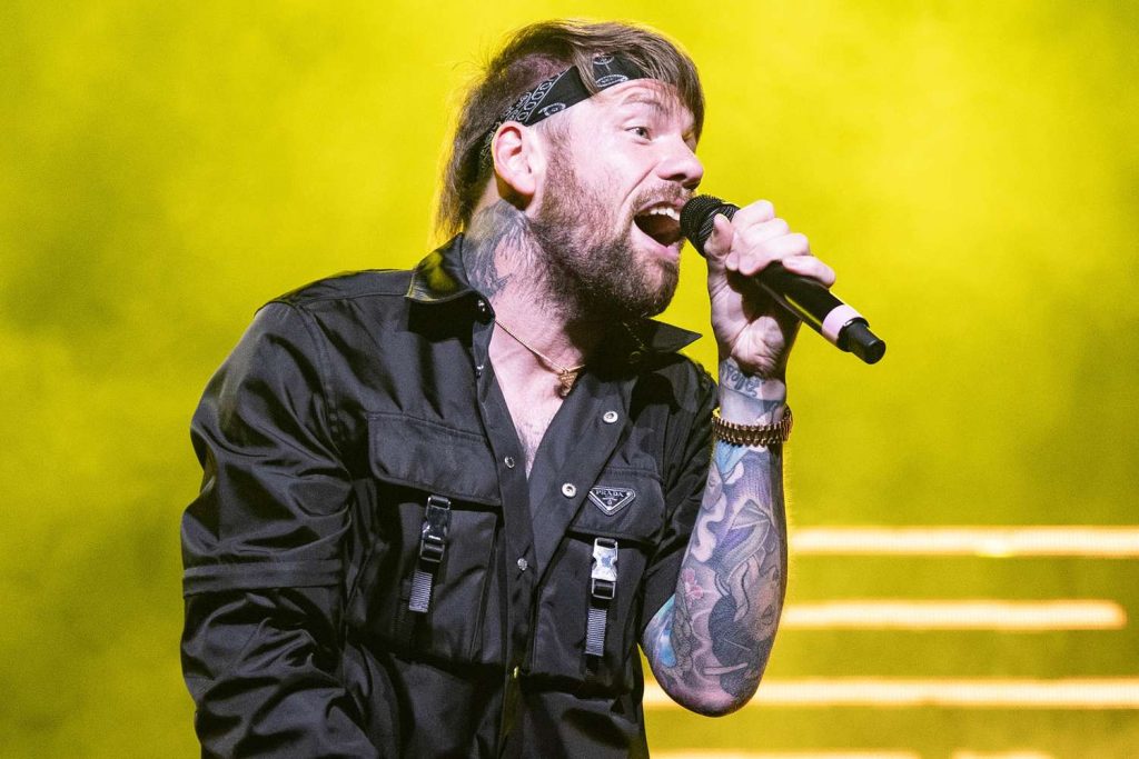 Does Caleb Shomo Have Kids? Inside the Beartooth Frontman’s Family Life Is Caleb Shomo a gay? Does Caleb Shomo Have Kids? Inside the Beartooth Frontman’s Family Life