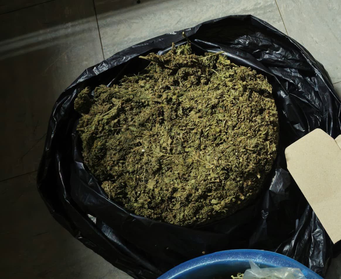 Detectives arrest four in Nairobi drug raid, including two f