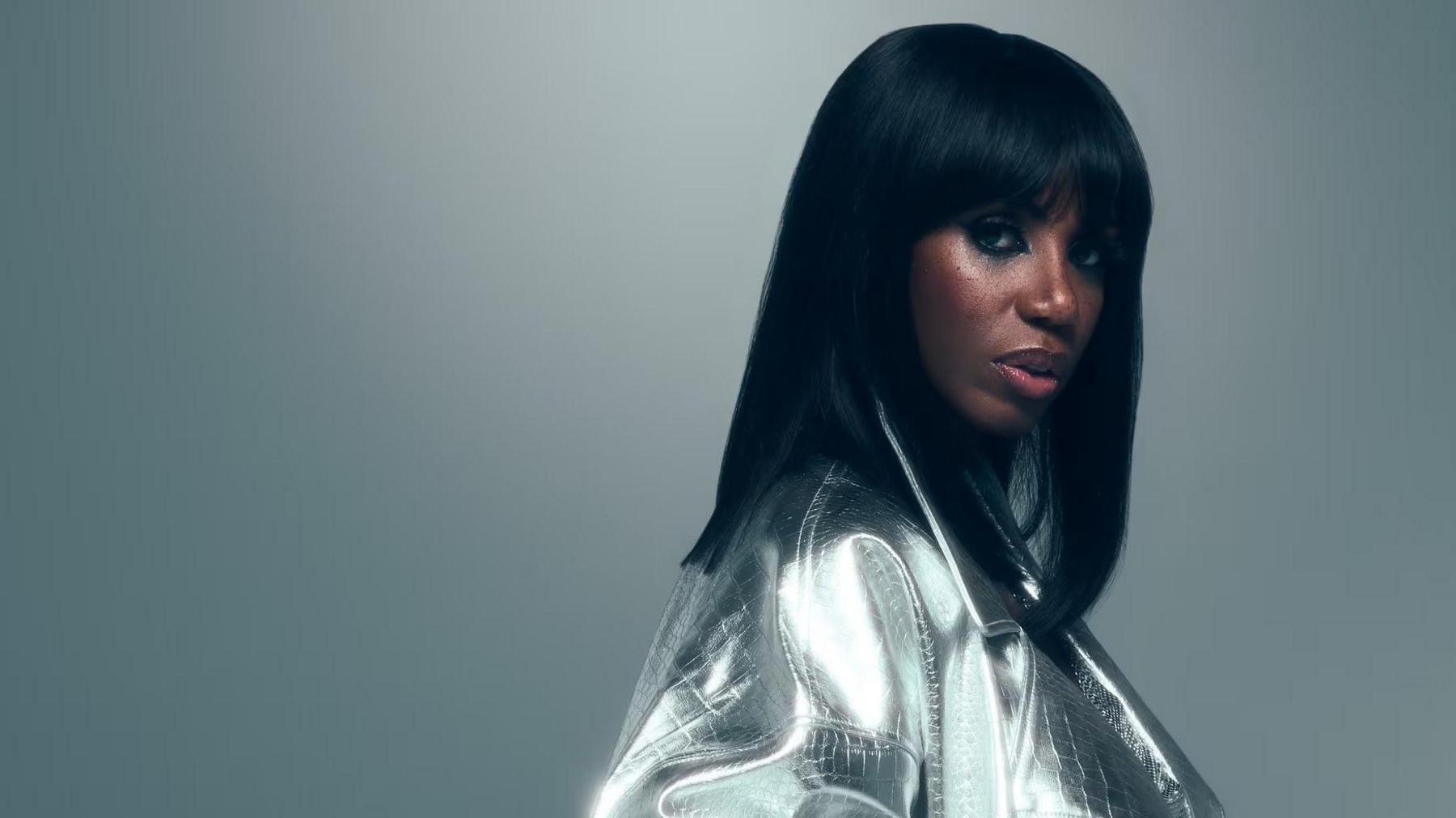 Shaznay Lewis Net Worth