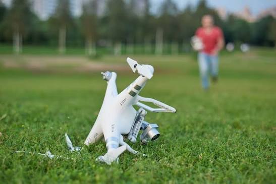 Panic as drone crashes into French School compound in Nairobi Panic as drone crashes into French School compound in Nairobi