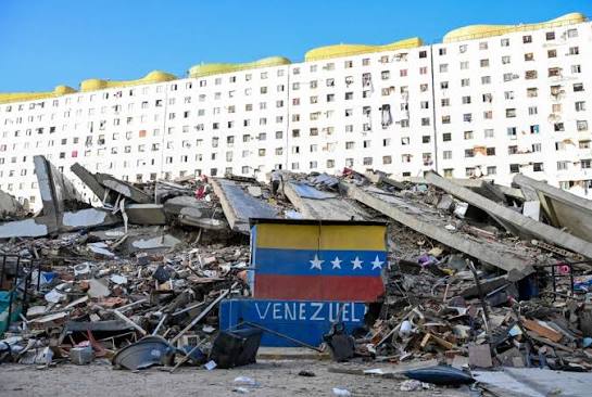 Venezuela earthquakes kill nearly 1,000, tens of thousands missing