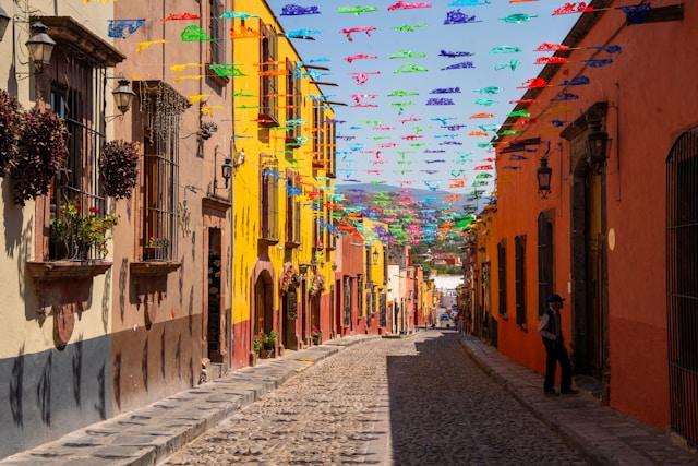 What’s Driving High-End Foreign Buyers to San Migu