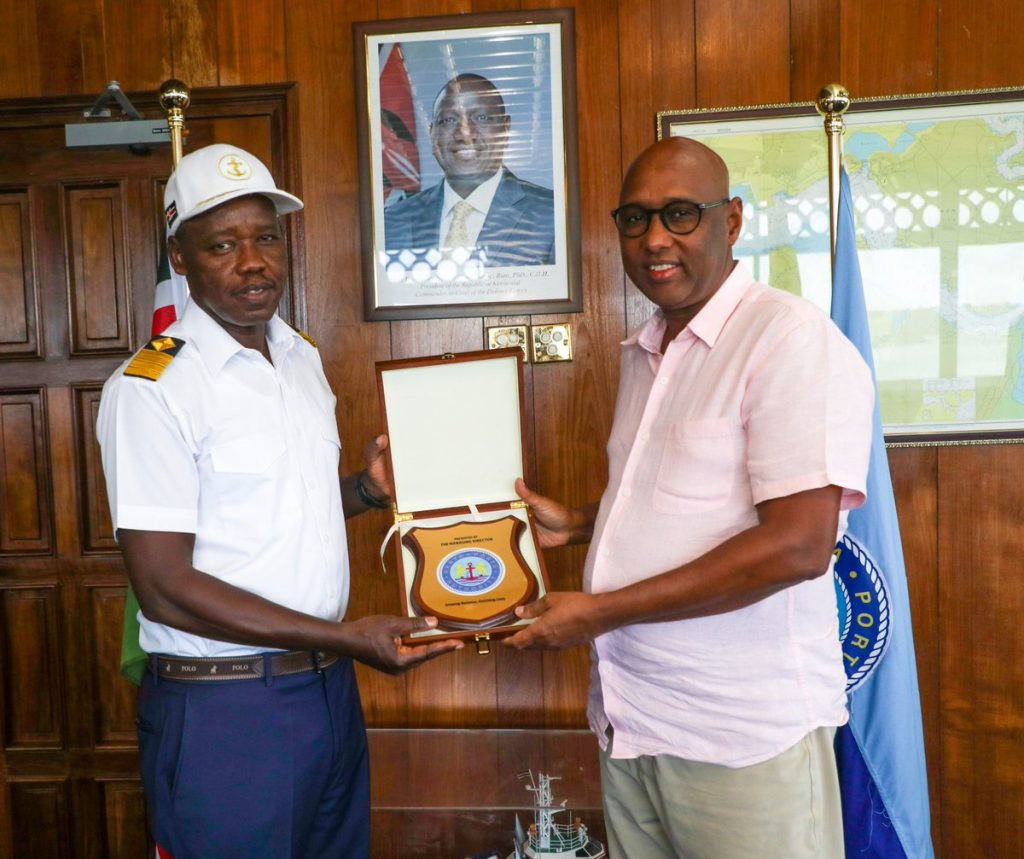 KRA Commissioner General Adan Mohamed and KPA Chief Executive Officer Capt. William Ruto