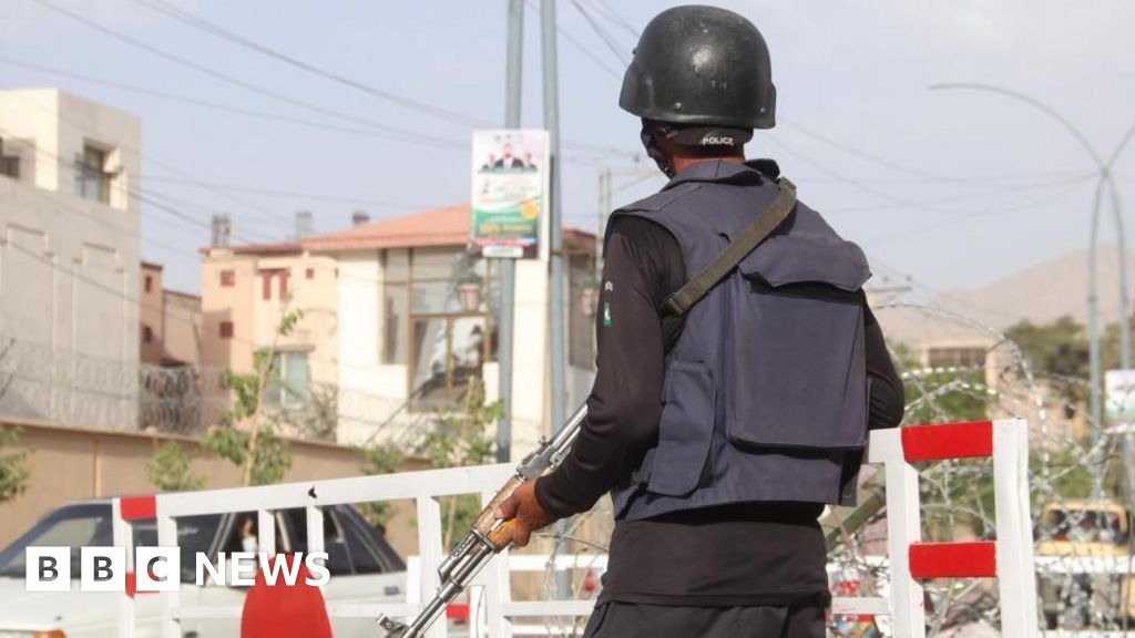 Nine police officers killed in Pakistan attack, officials say Nine police officers killed in Pakistan attack, officials say