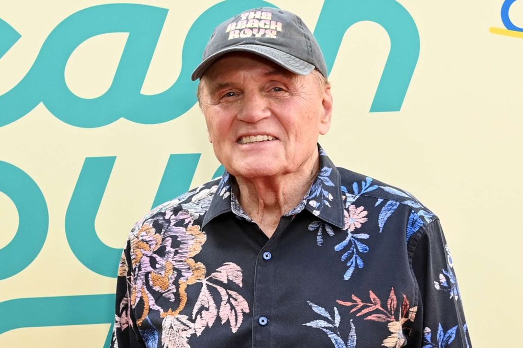 Bruce Johnston Net Worth