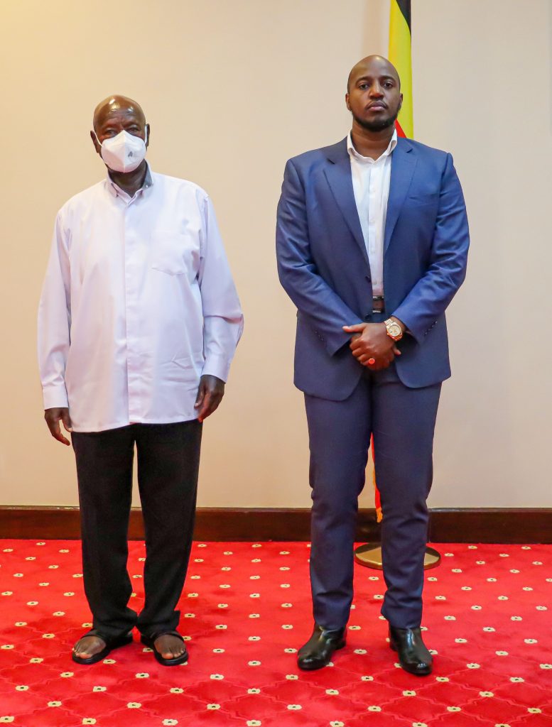 President Museveni Pays Tribute to the Late King Oyo of Tooro