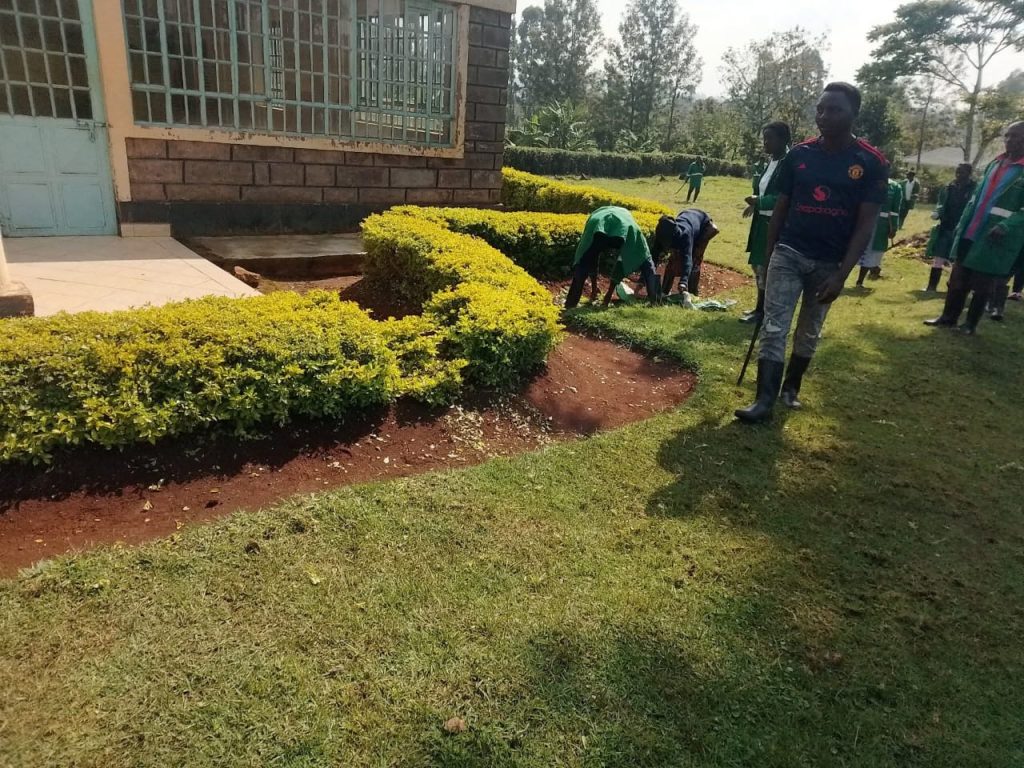 Dogged by infamy, Kisii’s Green Army wins praise for cleaning up town