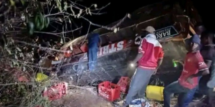 Seven killed, 28 injured in Maumba after minibus crashes into escarpment