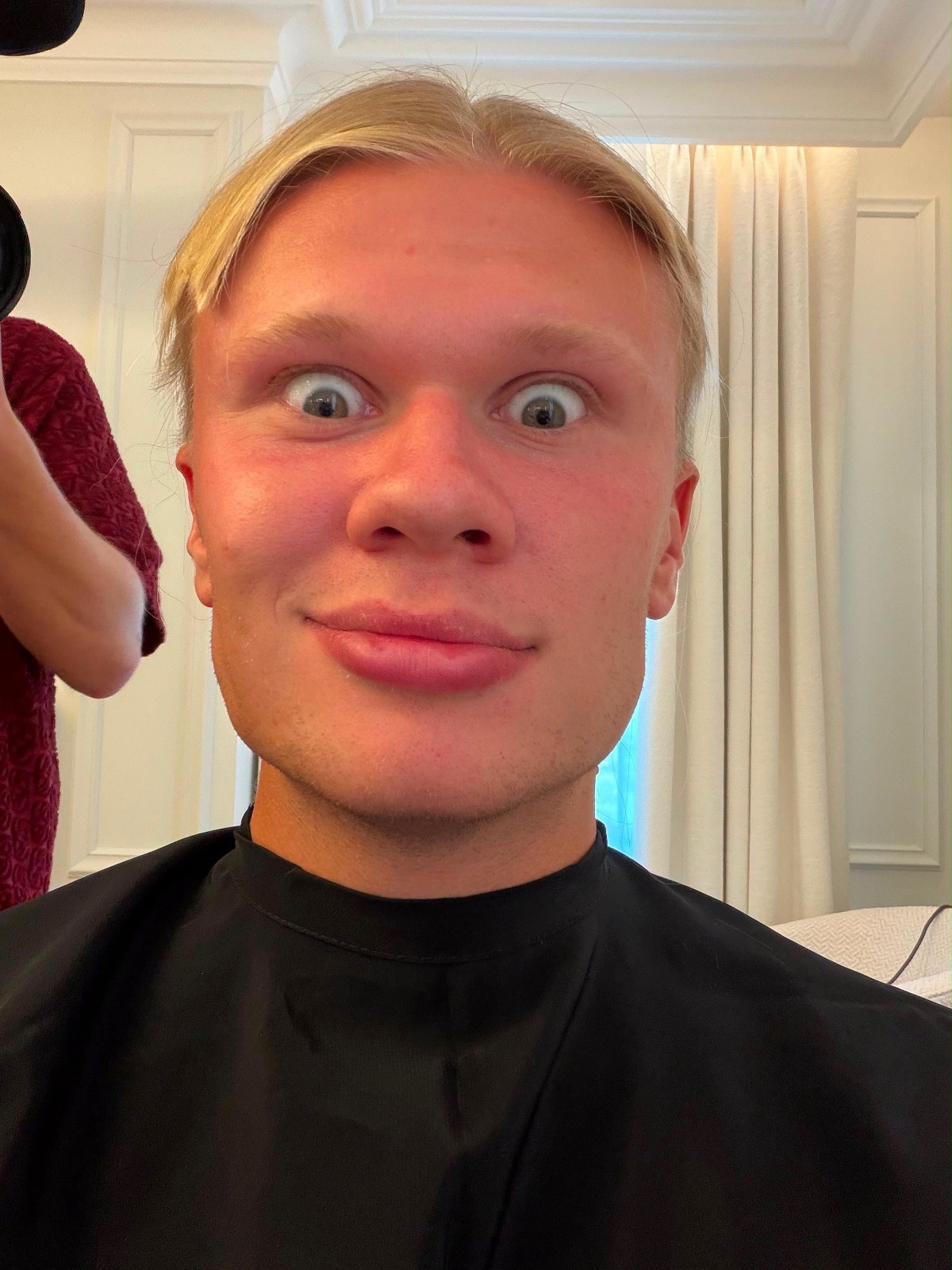 Erling Haaland Unveils New Short Hairstyle