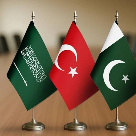 Saudi Arabia, Turkey and Pakistan sign defence pact Saudi Arabia, Turkey and Pakistan sign defence pact