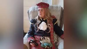 Woman wears fancy dress every day for a year Woman wears fancy dress every day for a year