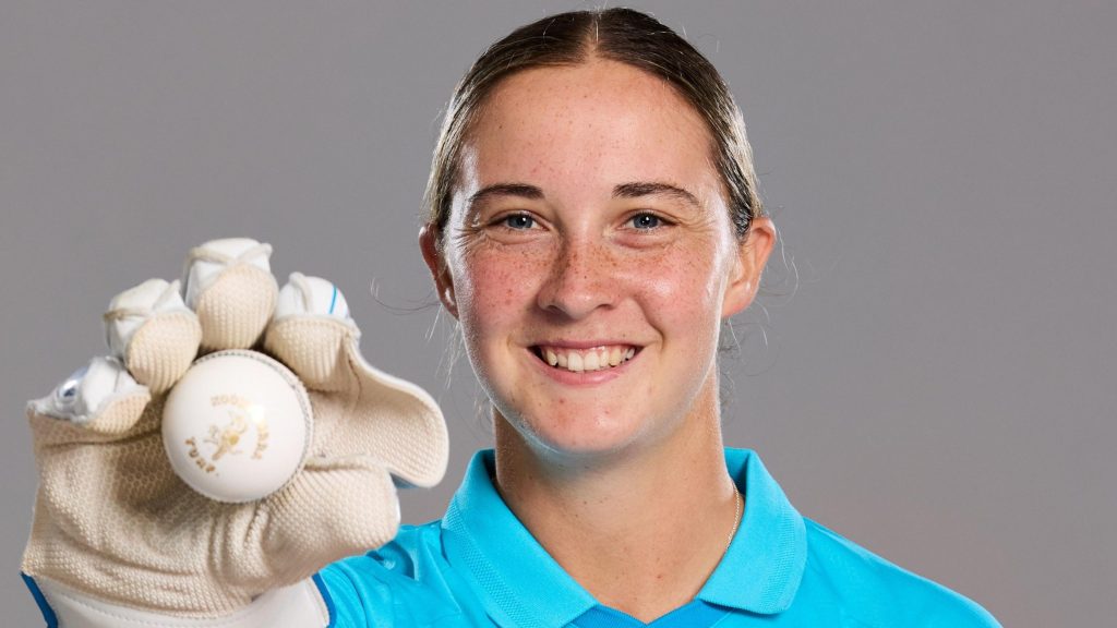 Alice Capsey Siblings: Meet the Siblings Squad Behind the English Cricketer