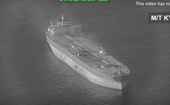 US hits three Iranian oil tankers after saying its warships were targeted US hits three Iranian oil tankers after saying its warships were targeted