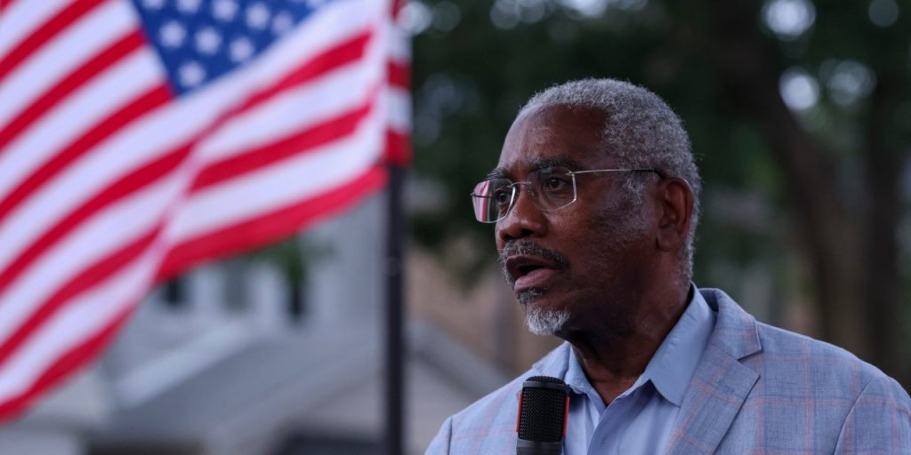 Top Democrat opposes US sale of heavy bombs to Israel