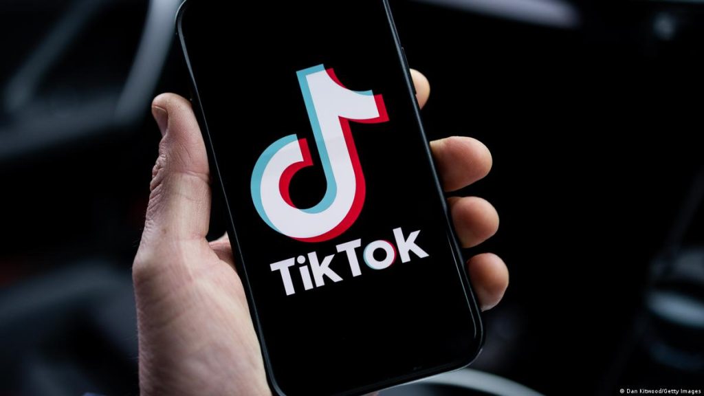 How to Collaborate on TikTok How to Collaborate on TikTok