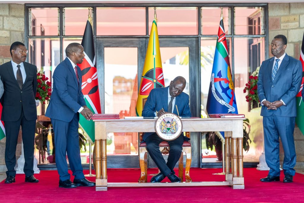 Ruto signs Tax Laws Amendment Bill, retains 8pc VAT on fuel for 90 Days