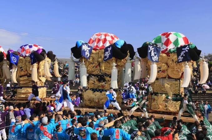 Japan deputy mayor crushed to death during festival Japan deputy mayor crushed to death during festival