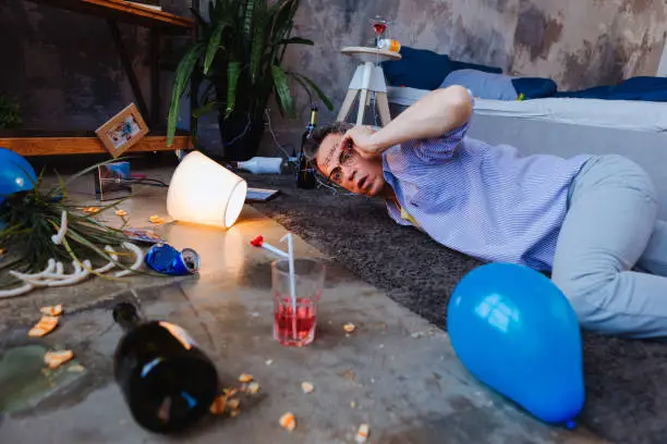 How to Avoid a Hangover After Drinking How to Avoid a Hangover After Drinking